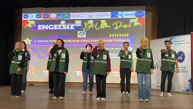 Van'da 3 Aralık Dünya Engelliler Günü'nde Farkındalık Mesajı: Her Engel Sevgiyle Aşılır