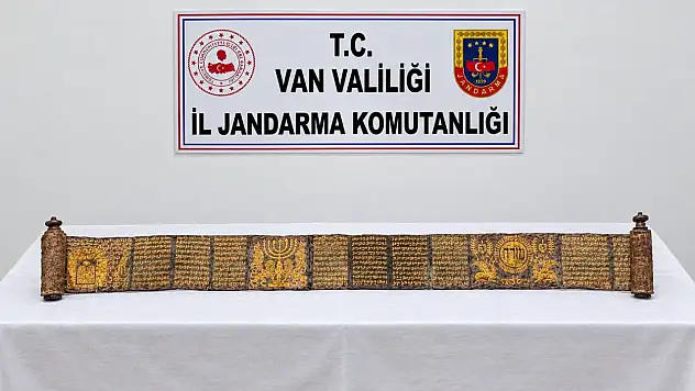 Van'da 310 santimetrelik Tevrat ele geçirildi