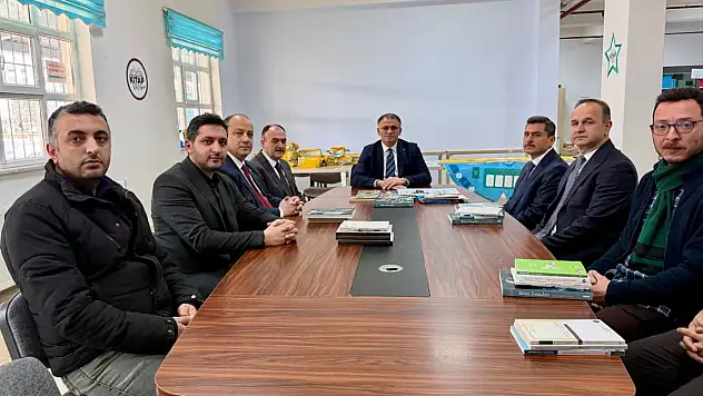 Van'da 380 Bin Kitap PTT Aracılığıyla Öğrencilerin Adreslerine Ulaştırıldı