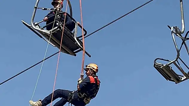 Van'da AFAD Ekiplerine Teleferik ve Telesiyej Kullanarak Acil Kurtarma Eğitimi Verildi
