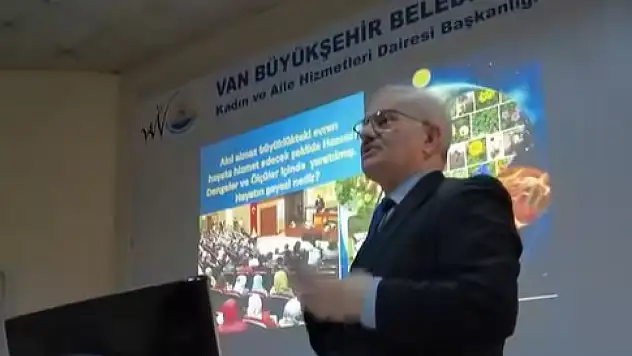 Van'da Aile Yılı Kapsamında Yoğun Söyleşi ve Konferans Programı