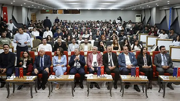 Van'da Bilişim ve İnovasyon Zirvesi VANBİZ Gerçekleştirildi