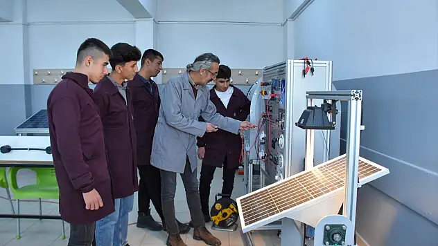 Van'da bu okulun elektrik ihtiyacının yarısı güneş enerjisinden karşılanıyor