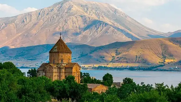 Van'da Gezilecek Yerler | En Güzel 26 Yer (2026 Liste)