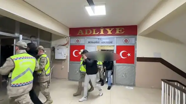 Van'da göçmen kaçakçılığı operasyonu: 5 tutuklama