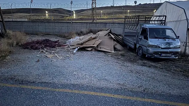 Van'da güneş enerjisi kablolarını çalan hırsızlar yakalandı, tutuklandı!