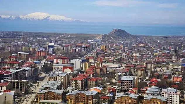 Van'da hacizli lüks daireler yarı fiyatına satışta, fırsatlar kapıda!