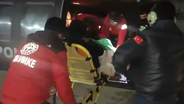 Van'da helikopter doğum yapmak üzere olan kadın için havalandı