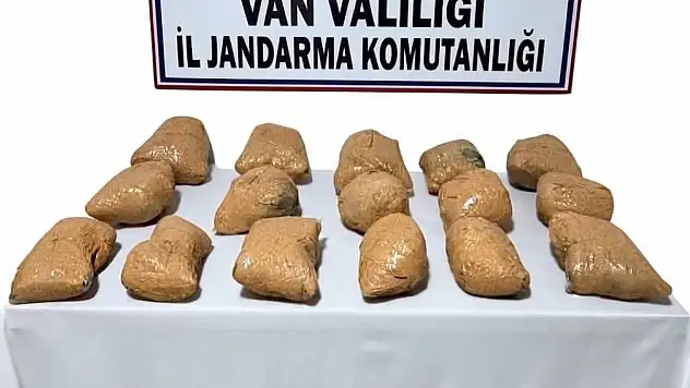 Van'da jandarmadan uyuşturucu operasyonu: 22 kilo esrar ele geçirildi