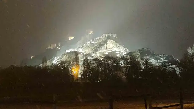 Van'da Kar Yağışı Başladı, Kartpostallık Görüntüler Ortaya Çıktı