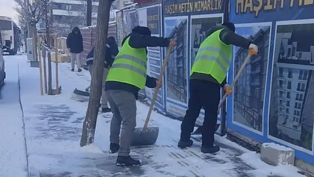 Van'da Kar Yağışına Karşı Gece Boyu Teyakkuz