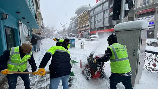Van'da Karla Mücadele Başladı