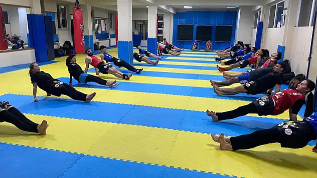 Van'da Muay Thai Sporcuları Hedefe Odaklandı