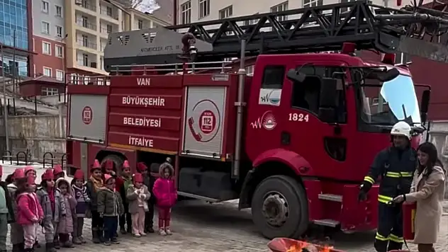 Van'da öğrencilere meslek tanıtım etkinliği düzenlendi