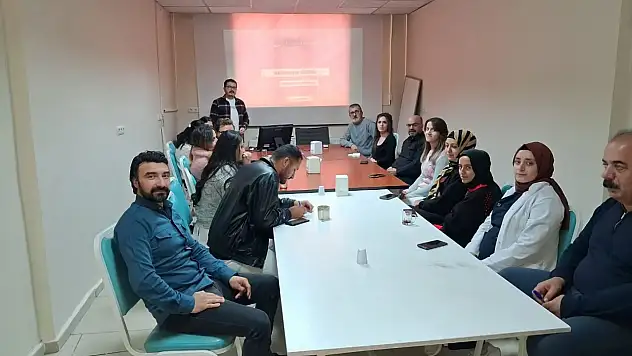 Van'da Sağlık Personellerine Bağımlılıkla Mücadele Eğitimi