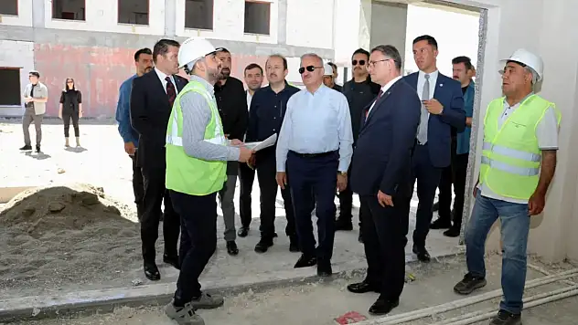 Van'da Sosyal Hizmetler Kampüsü İnşaatında İncelemeler Yapıldı