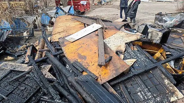 Van'da tandırdan çıkan yangın maddi hasara yol açtı