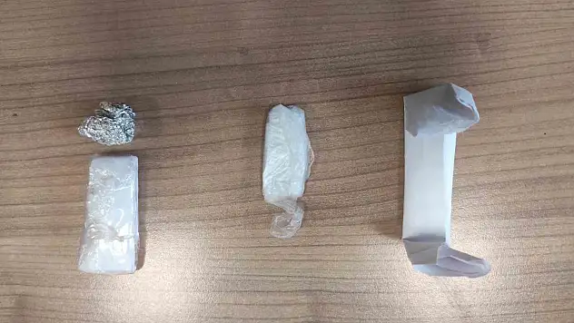 Van'da 'torbacılara' operasyon: 34 kişi hakkında yasal işlem yapıldı, çok sayıda uyuşturucu ele geçirildi