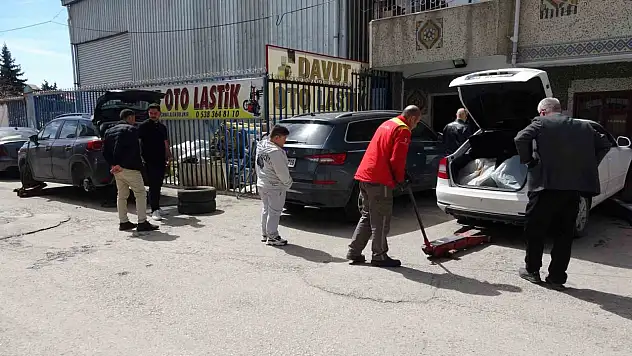 Van'da yaz lastiği sezonu başladı