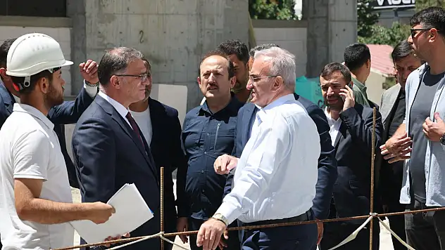 Van'da Yeni Kültür Merkezi ve Halk Kütüphanesi İnşaatında İnceleme