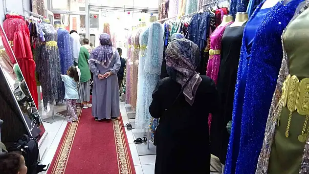 Van'da Yöresel Kıyafetlere Yoğun Talep: Kültürel Miras Yeniden Canlanıyor!
