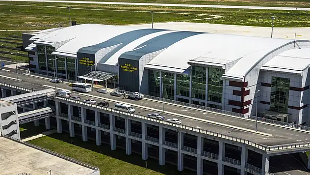 Van'daki uçuş durağı Ağrı'yı öne çıkardı: Ahmed-i Hani Havalimanı'nda rekor yolcu