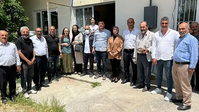 Van Edremit Belediyesi Eşbaşkanları ve Heyeti Bayram Ziyaretlerine Devam Ediyor