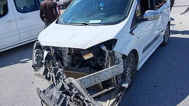 Van Erciş'te trafik kazası: 1 yaralı, soruşturma başlatıldı