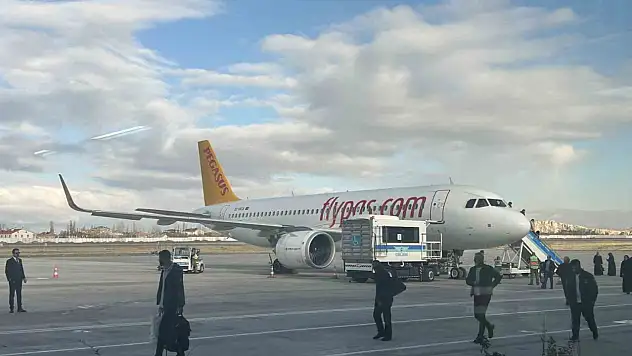 Van Ferit Melen Havalimanı pist modernizasyonu tamamlandı, uçuşlar yeniden başladı