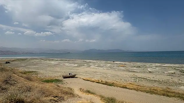 Van Gölü Havzası, Kuraklık ve Aşırı Buharlaşmanın Pençesinde Kaldı