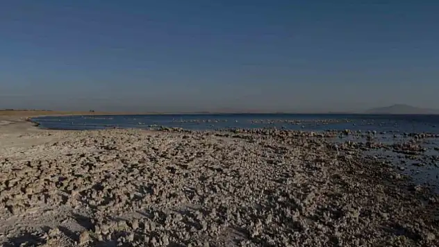 Van Gölü'nde kuraklık alarmı: Suyun çekilmesi endişe verici bir tabloya dönüştü