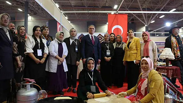 Van Gurme ve Gastronomi Fuarı, yöresel lezzetleriyle büyük ilgi topladı