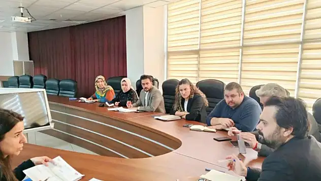 Van İl Sağlık Müdürlüğü'nde Haftalık Değerlendirme Toplantısı Yapıldı