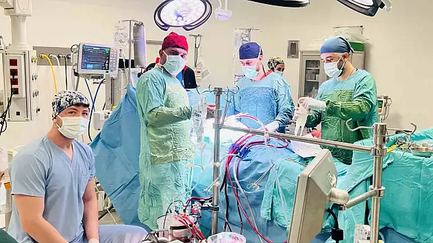 Van Kalp Merkezinde Tarihi Başarı: Bininci Açık Kalp Ameliyatı Gerçekleştirildi!