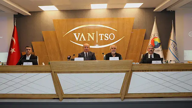 Van TSO'da Türkiye'de Barış Nasıl Tesis Edilir? Söyleşisi Düzenlendi