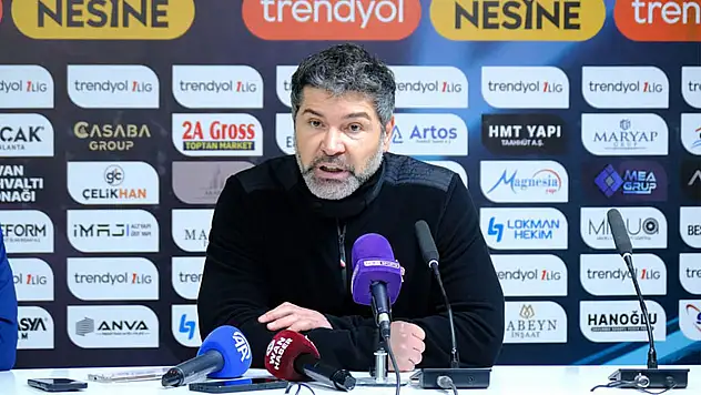 Vanspor Teknik Direktörü Hakan Kutlu'dan İstifa Açıklaması: 'Duygusal Bir Refleksle Karar Aldım'