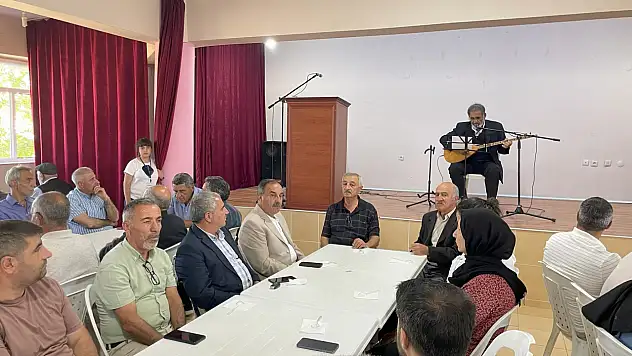 Varto'da Muharrem'de bir araya gelenler, aşureyle birlik ve dayanışma duygusunu pekiştirdi