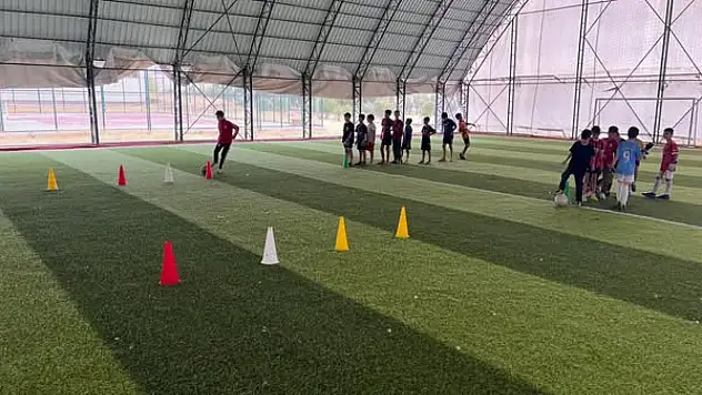 Varto Futbol Sahasında Spor Heyecanı Devam Ediyor