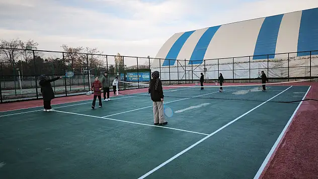 Varto ve Korkut'ta Tenis Antrenmanları Yoğun İlgi Görüyor