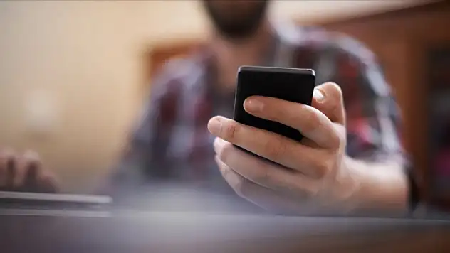 Yapay zeka ile ses klonlama dolandırıcılığı alarm veriyor