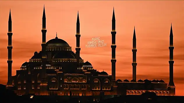 Yarın Miraç Kandili: İslam Dünyasında Önemli Bir Gece