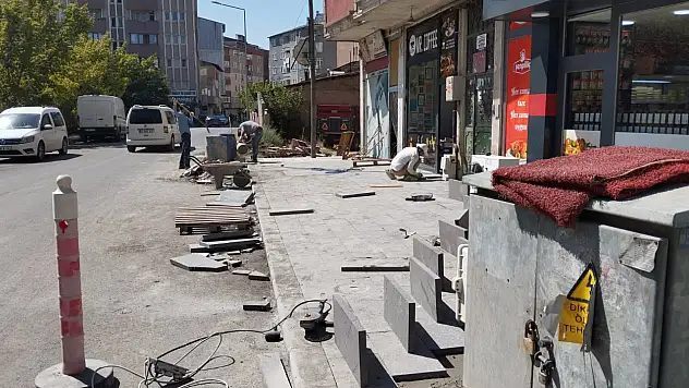 Yavuz Mahallesi'nde kaldırım çalışmaları hız kazandı