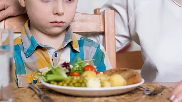 Yeme bozukluğu gelişiminde ailelerin etkisi büyük!