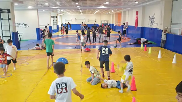 Yeni Spor Salonu, Güreş Antrenmanlarına Ev Sahipliği Yapıyor