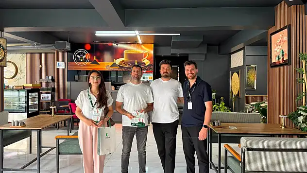 Yeşilay Ağrı'da bağımlılıkla mücadeleyi esnaf ziyaretleriyle sürdürüyor