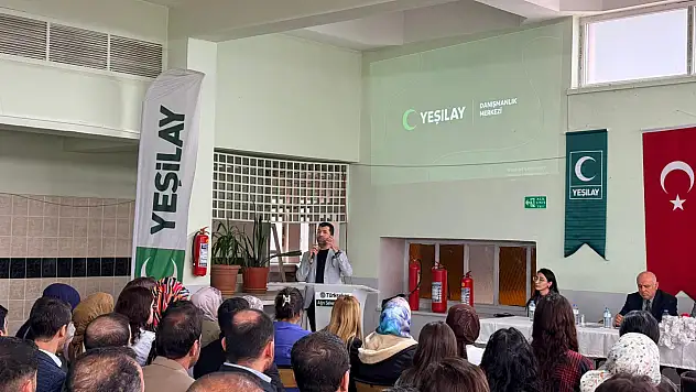 Yeşilay'dan şeker fabrikasında bağımlılık eğitimi