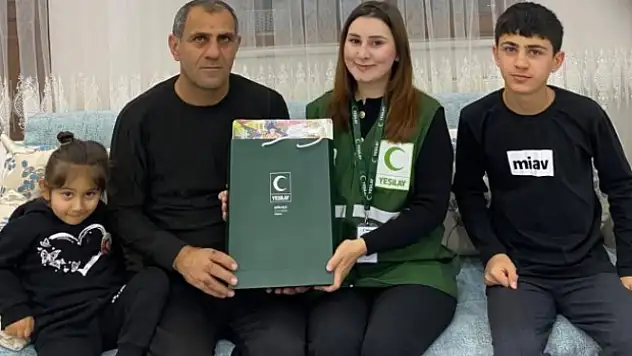 Yeşilay Kars Şubesi Ev Ziyaretleriyle Vatandaşlarla Buluştu