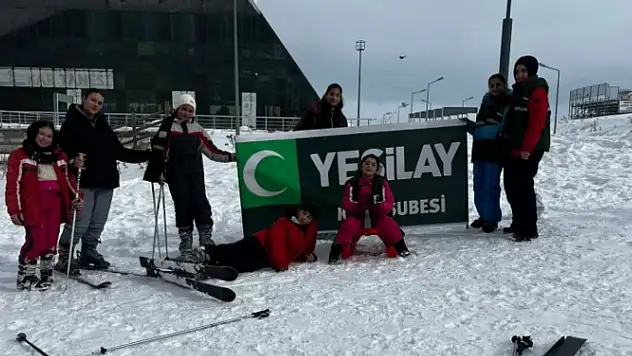 Yeşilay Kars'tan Çocuklarla Sarıkamış'a Anlamlı Gezi