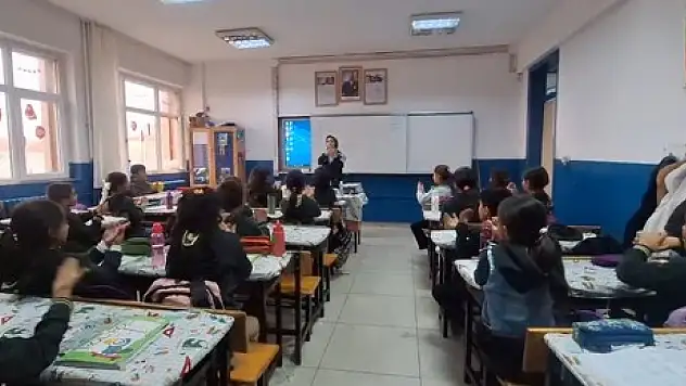 Yeşilay Van'dan Miniklerle Anlamlı Buluşma