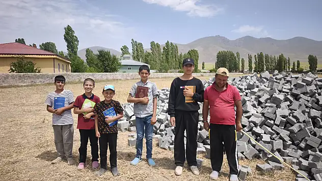 Yıllar sonra tozlu yollardan kurtuluyorlar